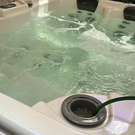 Apartment Hot Tube In The Heart Of Budapest, Kazinczy Street Budapest