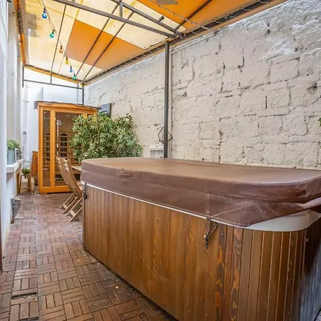 Apartmán Hot Tube In The Heart Of Budapest, Kazinczy Street *